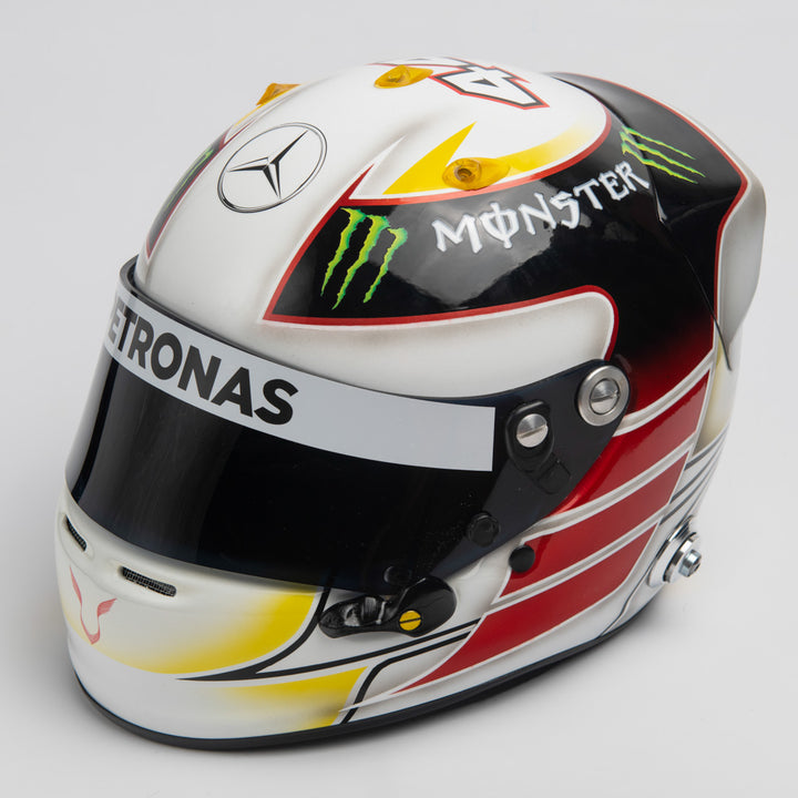 Lewis Hamilton 2014 Champion - Scale 1:1