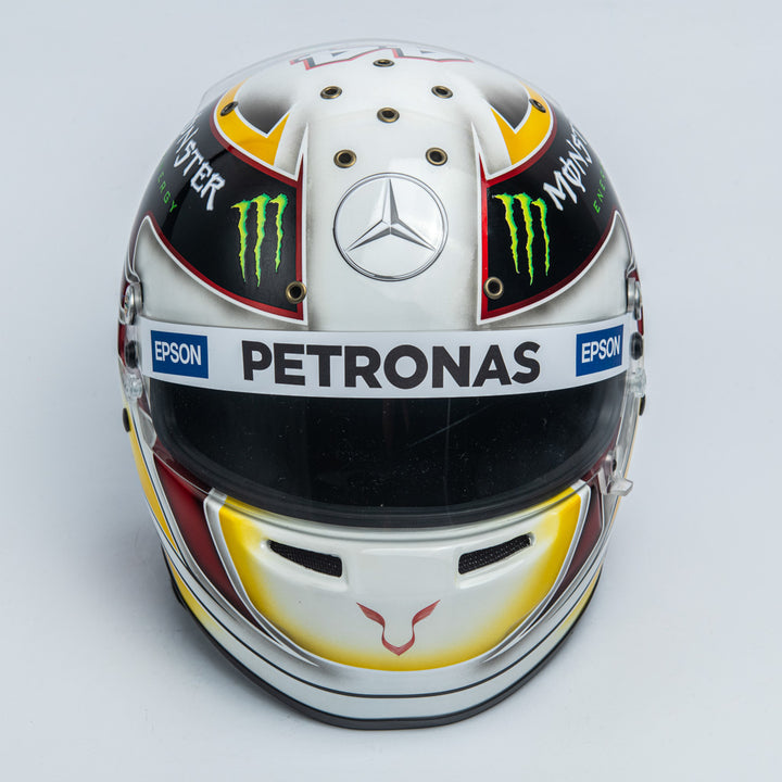 Lewis Hamilton 2015 Champion - Scale 1:1