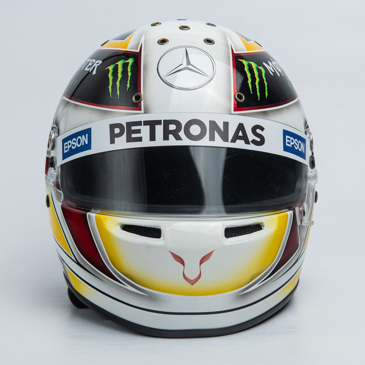 Lewis Hamilton 2015 Champion - Scale 1:1