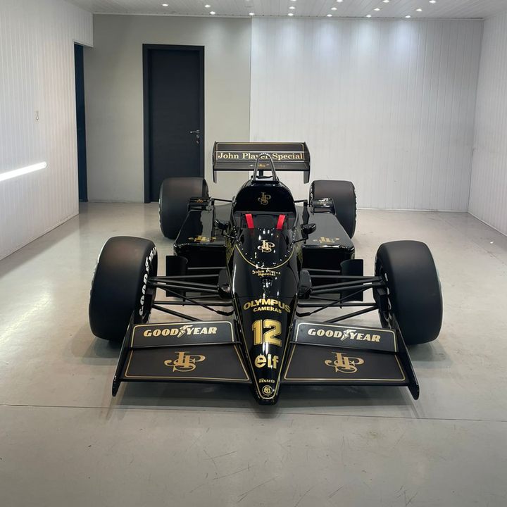 Lotus 98T Replica - 1986 Size 1:1