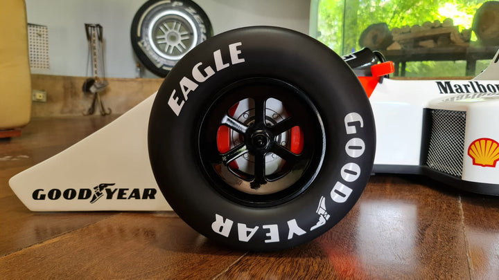 MP4-4 Tribute - 1988 Size 1:2