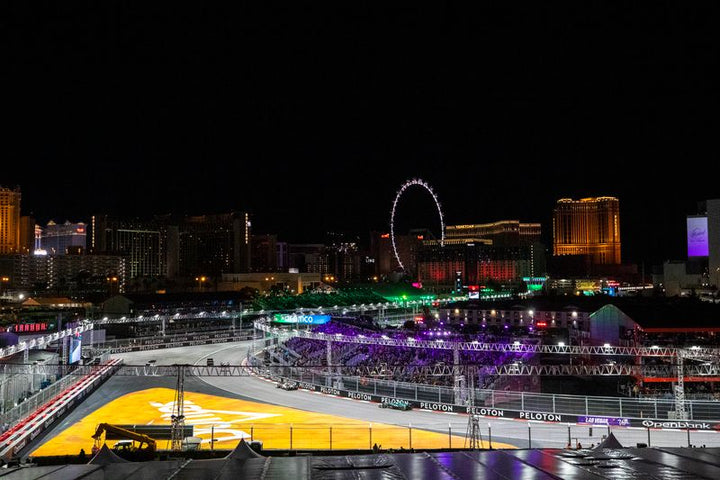 Paddock Club Rooftop (F1® VIP Ticket)